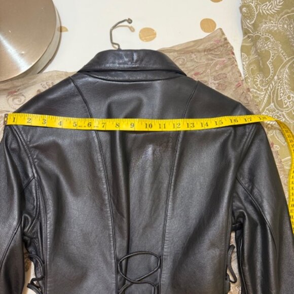 Med Harley Davidson Women's Lightweight Leather Coat w/lace up sides and back - Picture 10 of 16